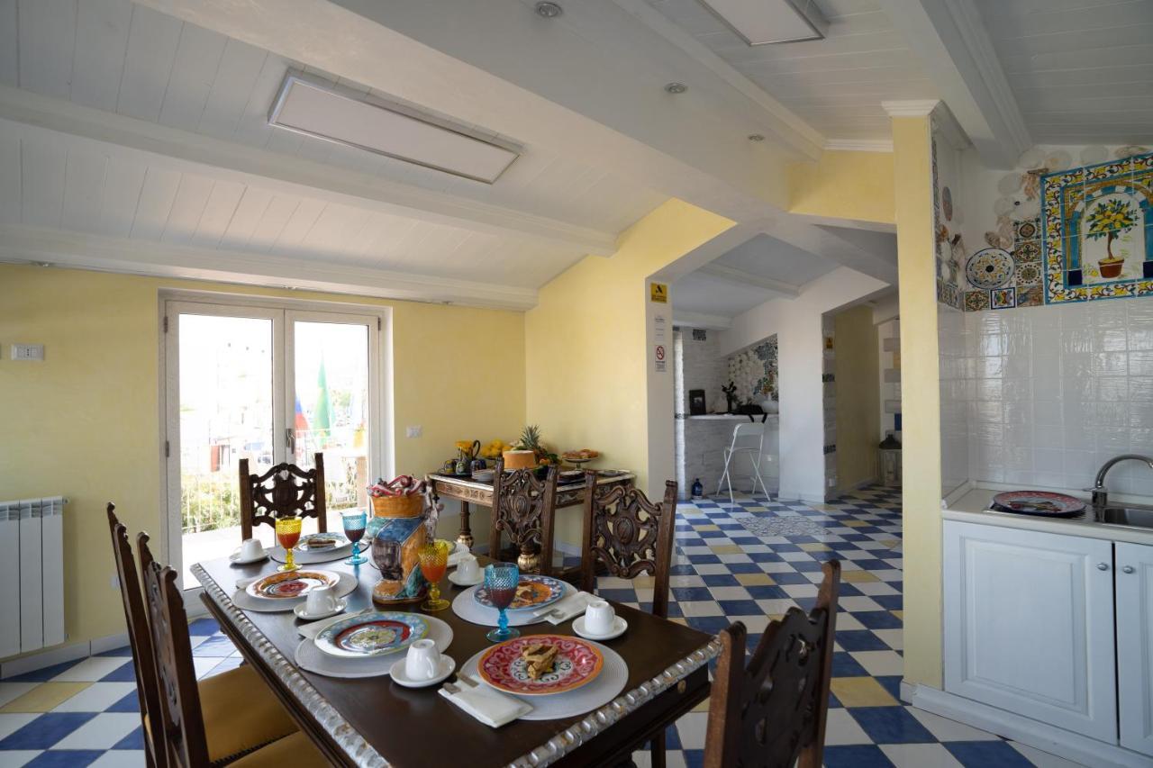 Marina di Davoli Cassiodoro Suite B&B מראה חיצוני תמונה