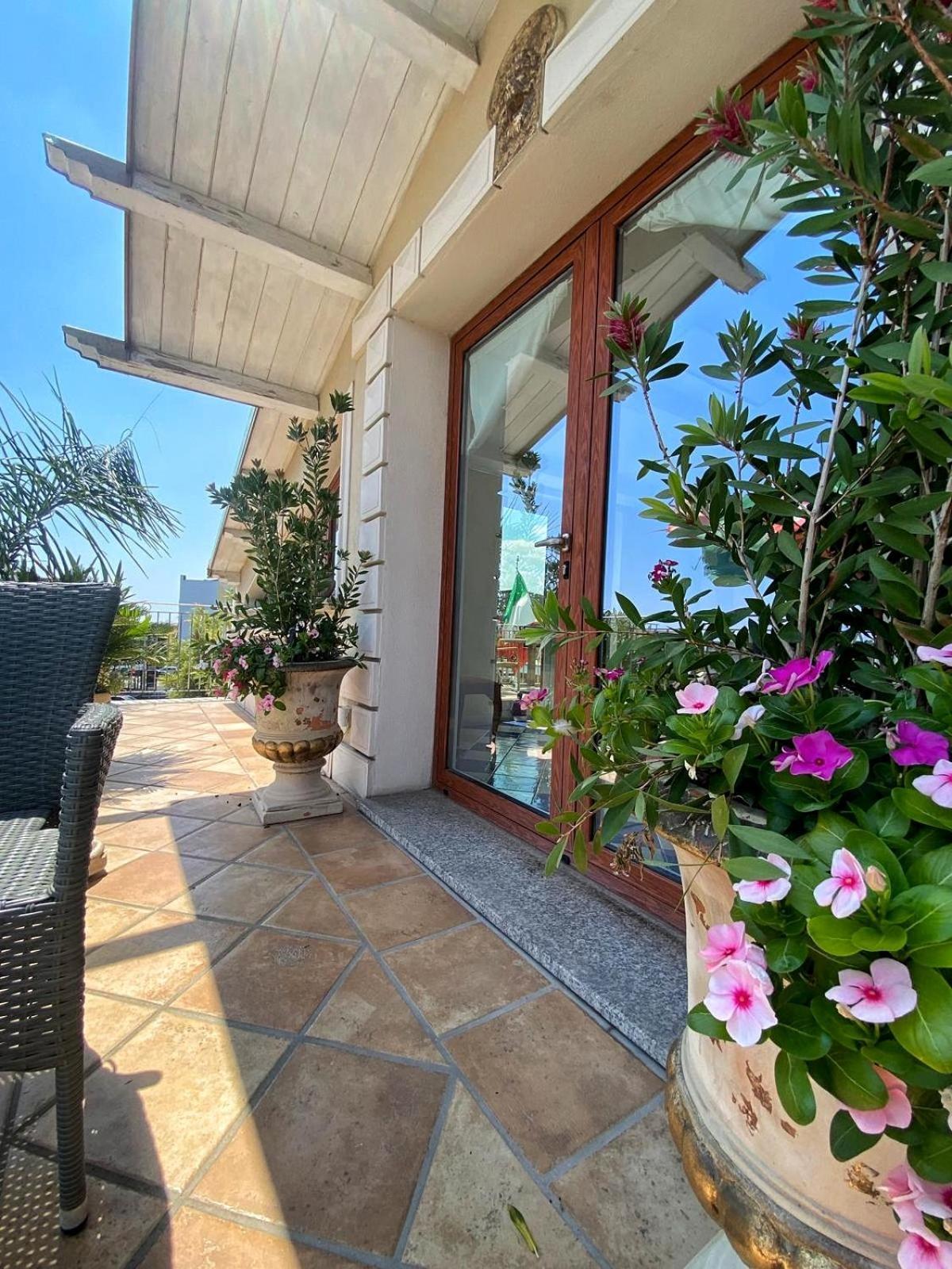 Marina di Davoli Cassiodoro Suite B&B מראה חיצוני תמונה